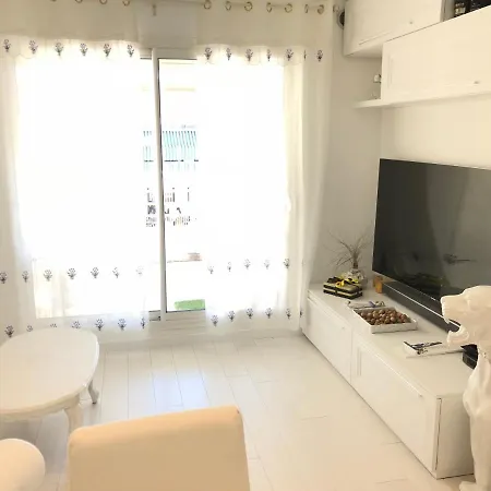 D'este Attico Con Piscina Rooftop شقة