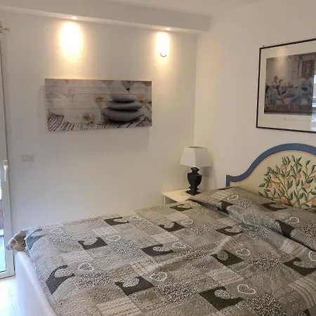 D'este Attico Con Piscina Rooftop شقة