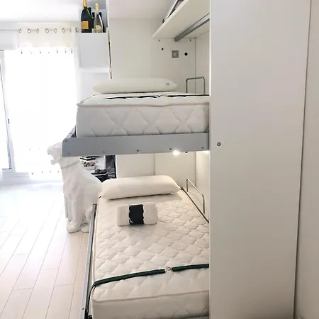 D'este Attico Con Piscina Rooftop شقة