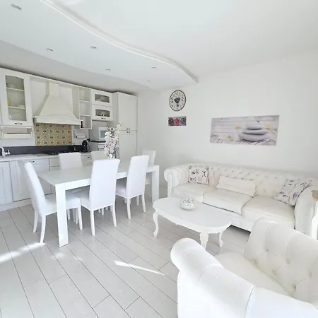 Lägenhet D'este Attico Con Piscina Rooftop Juan-les-Pins