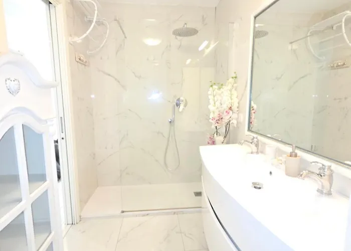 D'este Attico Con Piscina Rooftop Apartment Juan-les-Pins